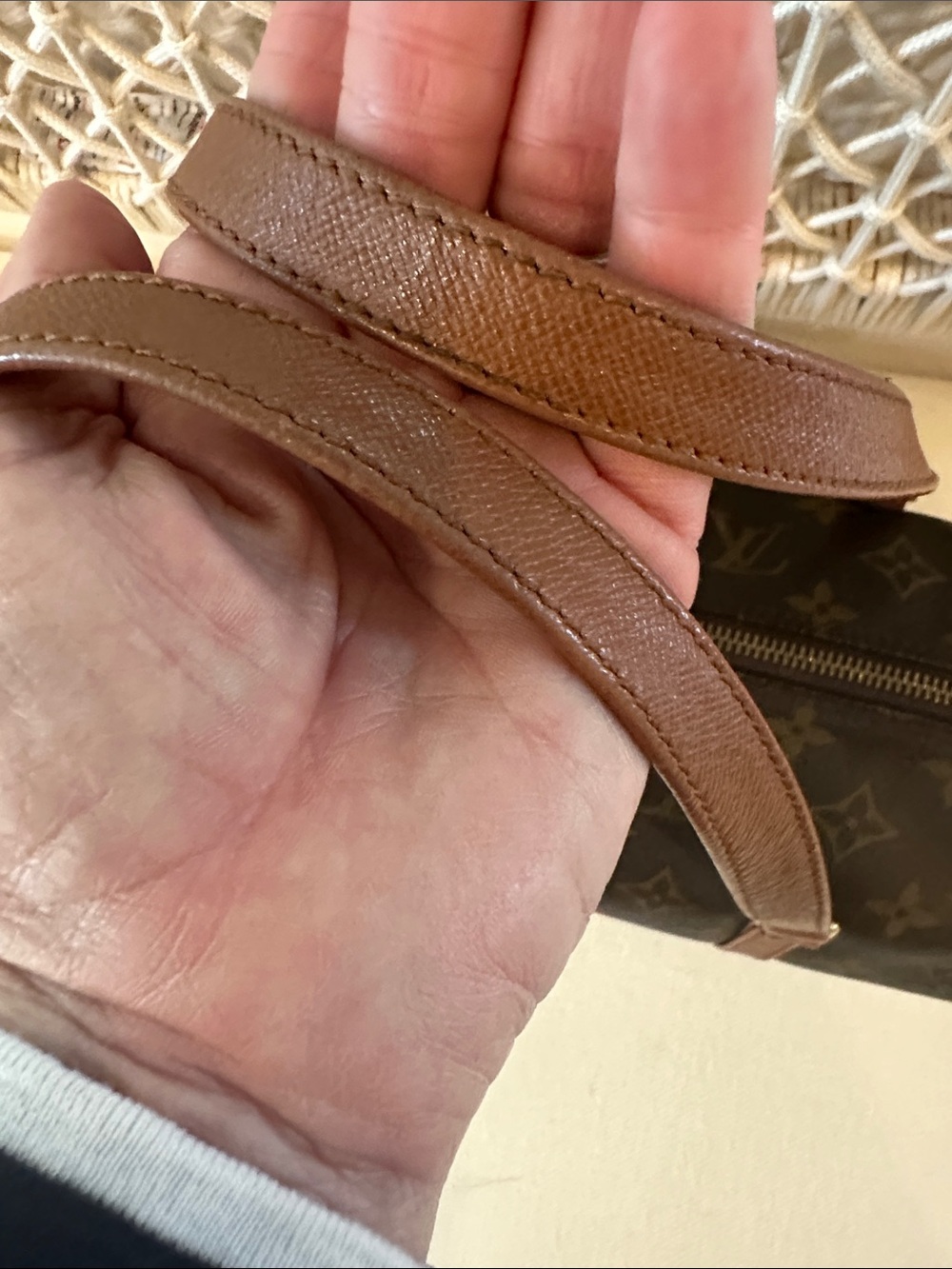 Louis Vuitton Monogram Papillon 30 in Excellent Condition - Picture 2 of 11